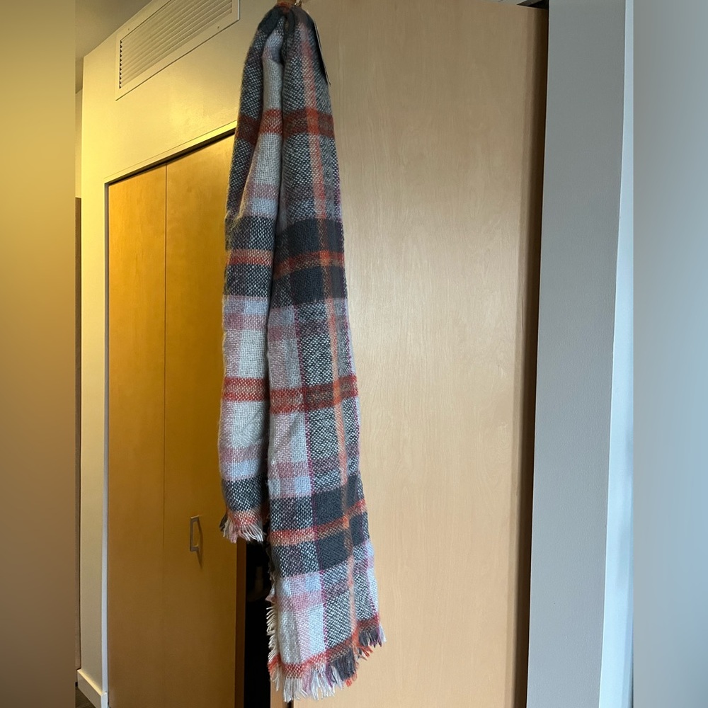 NWT Universal Thread Oblong Multicolored Plaid Scarf